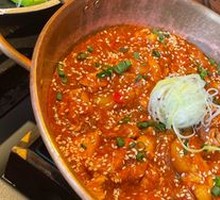 Copper Pot Braised Chicken with Roasted Sugar Glutinous Rice Cake