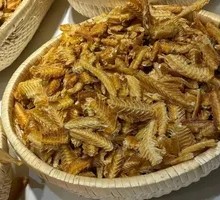 Fish Crisp with Pork Rind