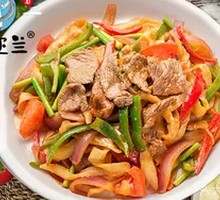 Signature Beef Stir-Fried Knife-Sliced Noodles