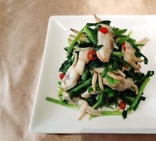 Stir-fried Leek with Fresh Peas