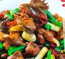 Stir-Fried Chicken with Noodles