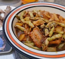 Stewed Green Beans with Pork Belly and Potatoes