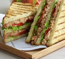 Green Tea Tuna Finger Sandwich