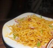 Stir-Fried Bean Sprouts with Three Threads