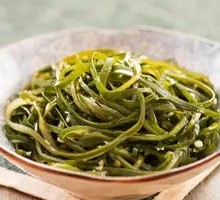 Cold-mixed kelp strands