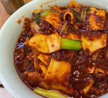 Chicken Stir-fried with Wide Noodles