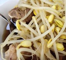 Pork Ribs with Mung Bean Sprouts