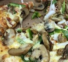 Premium Deluxe Pizza