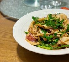 Braised Pork with Large Bamboo Poles