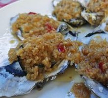 Steamed Oysters with Garlic