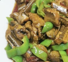 Spicy Stir-fried Eel with Scales