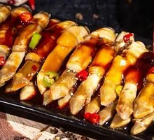 Spicy Sauce Steamed Clams