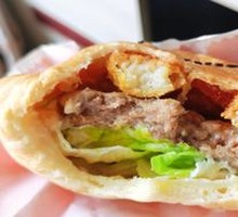Juicy Beef Chinese Burger