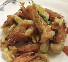 Shrimp Stir-Fried with Nuts