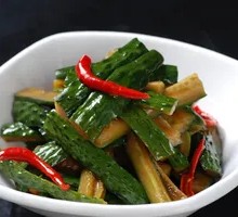 Crisp Cucumber Salad