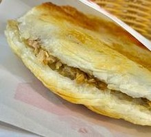 Fatty and Lean Meat in Flatbread