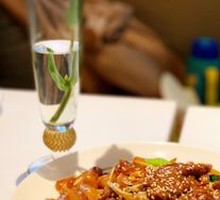 Stir-Fried Beef Rice Noodles