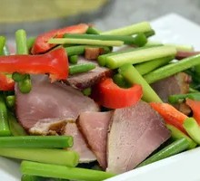 Preserved Meat with Garlic Shoots