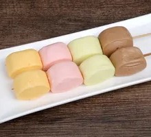 Milk-flavored Steamed Buns on Skewers