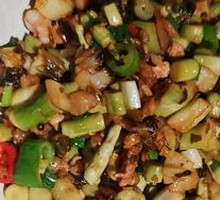 Sour Cabbage Stir-Fried with Bamboo Shoots