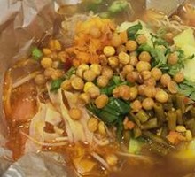 Tomato Beef and Clam Noodles