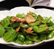 Stir-Fried Pork with Green Peppers