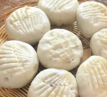 Mushroom and Pork Dumplings with Soup