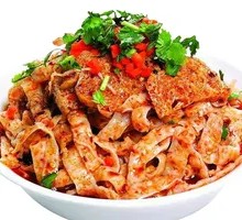 Cold Noodles with Beef Tendon