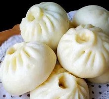 Handmade Steamed Buns with Wood Ear Mushrooms and Carrots