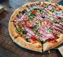 Parsnip Black Pepper Beef Pizza