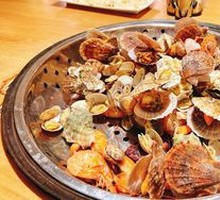 Bone Soup Steamed Seafood