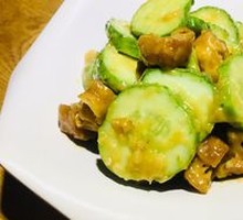 Cucumber with Fried Dough Sticks