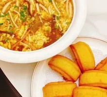Sour Spicy Soup with Fried Dough Sticks