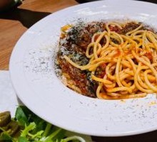 Tomato Beef Sauce Pasta