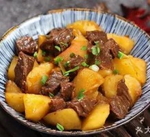 Beef Stewed with Potatoes