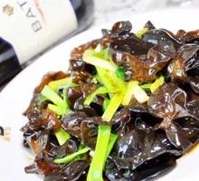 Scallion-braised Black Fungus