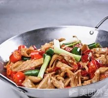 Spicy Pork Intestines in Dry Pot