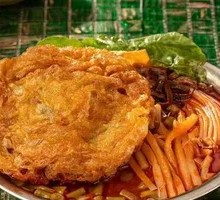 Fried Egg Snail Noodles