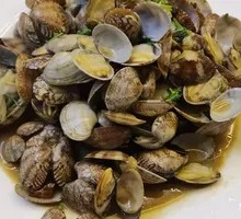 Spicy Stir-Fried Clams