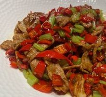 Stir-Fried Beef with Yellow Onion