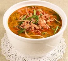Shredded Pork in Sour Soup Noodles