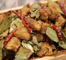 Bay Leaf Spicy Chicken Neck