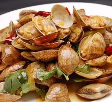 Spicy Stir-Fried Clams