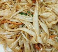 Egg and Bok Choy Stir-Fried Rice Noodles