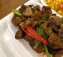 Stir-Fried Chicken with Mushrooms