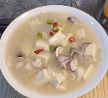 Squid Stewed with Tofu