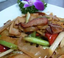Bamboo Shoots Stir-Fried with Pork