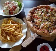Grilled Meat Pizza