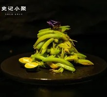 Cold-Mixed Daylily Flowers