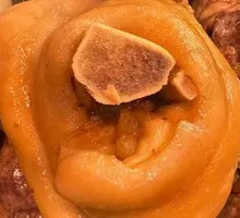 Sauce-Flavored Pork Shank